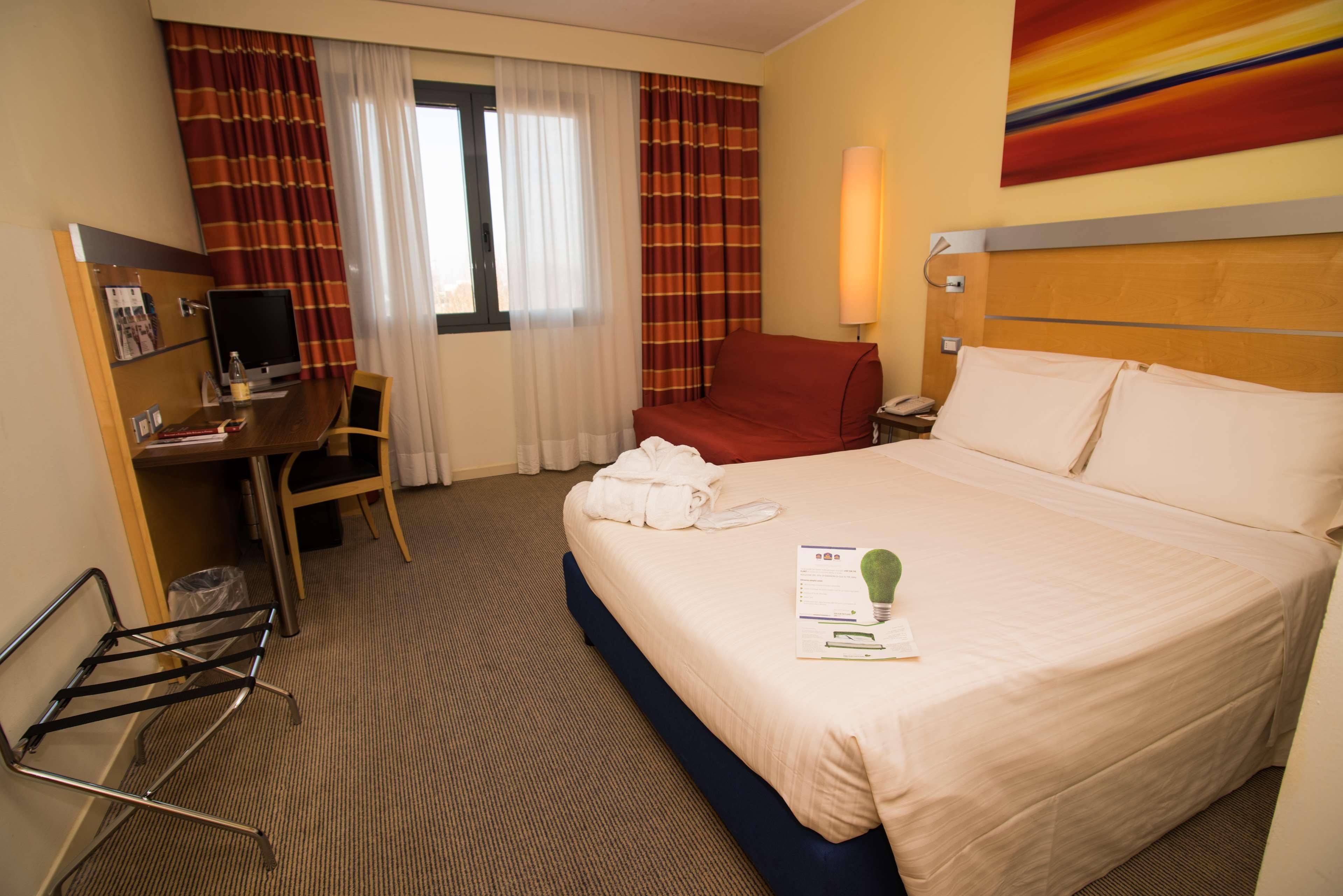 Western Palace Hotel